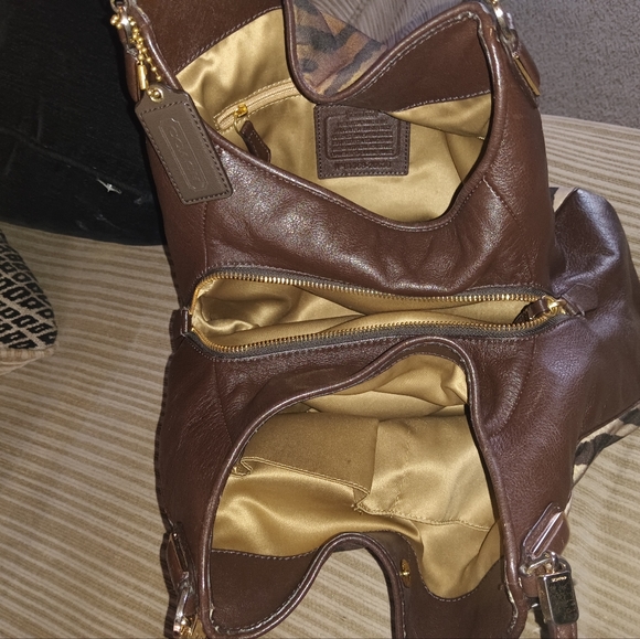 Coach purse - Picture 15 of 15